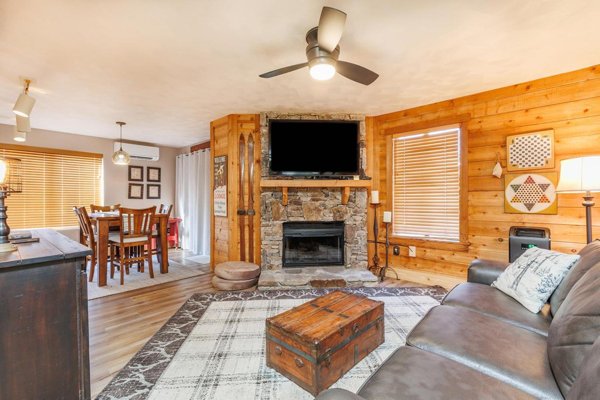 Swiss Mountain 1 Bedroom - Premier Unit With Patio Apartment Champion